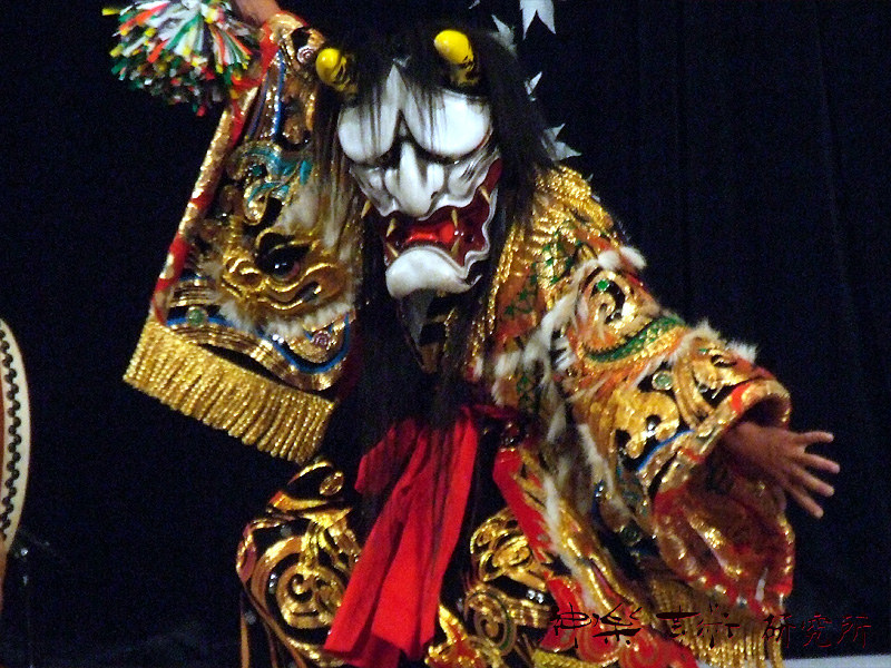苅屋形神楽団 塵輪
