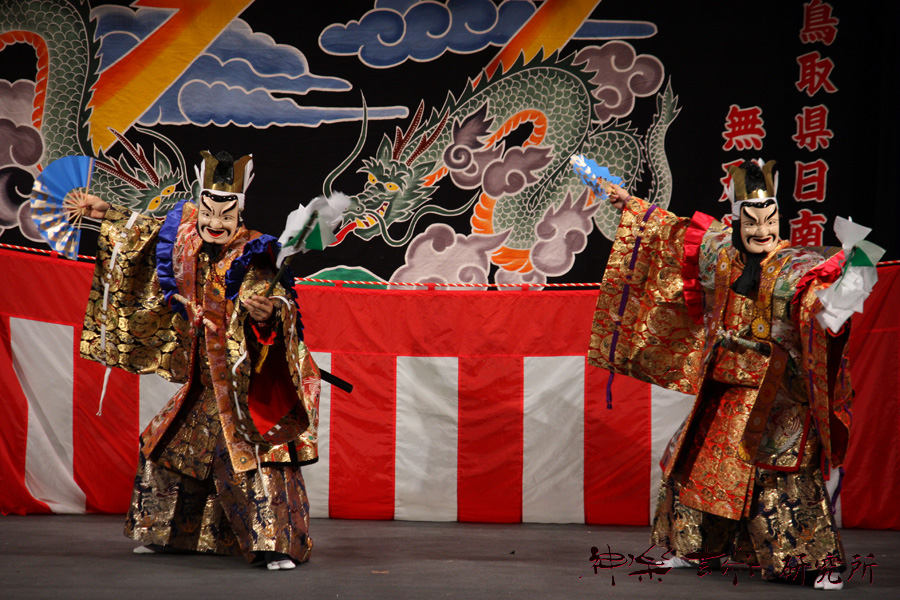 日南神楽神光社 神能杵築