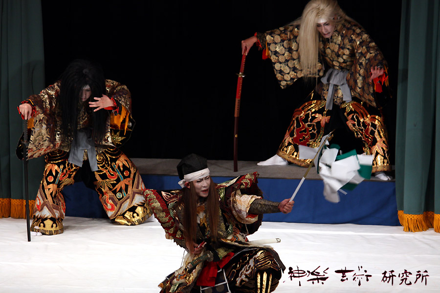 宮乃木神楽団 岩見重太郎